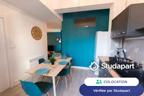 Cameră privată de închiriat pentru 380 EUR pe lună în Tarbes, Rue Desaix