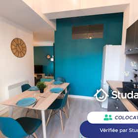 Privat rum att hyra för 380 € i månaden i Tarbes, Rue Desaix