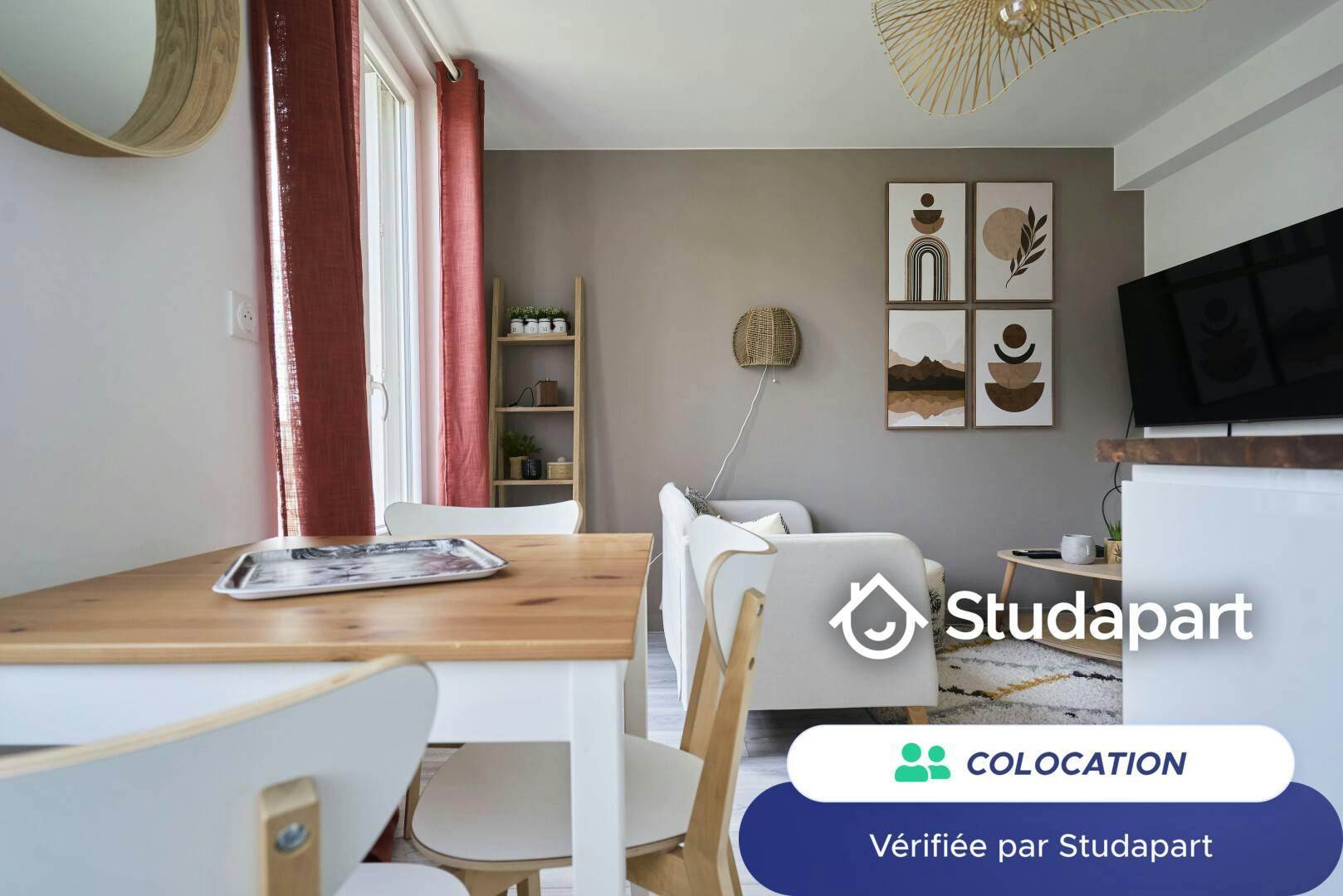 私人房间 正在以 €400 的月租出租，其位于 Troyes, Rue des Guillemets