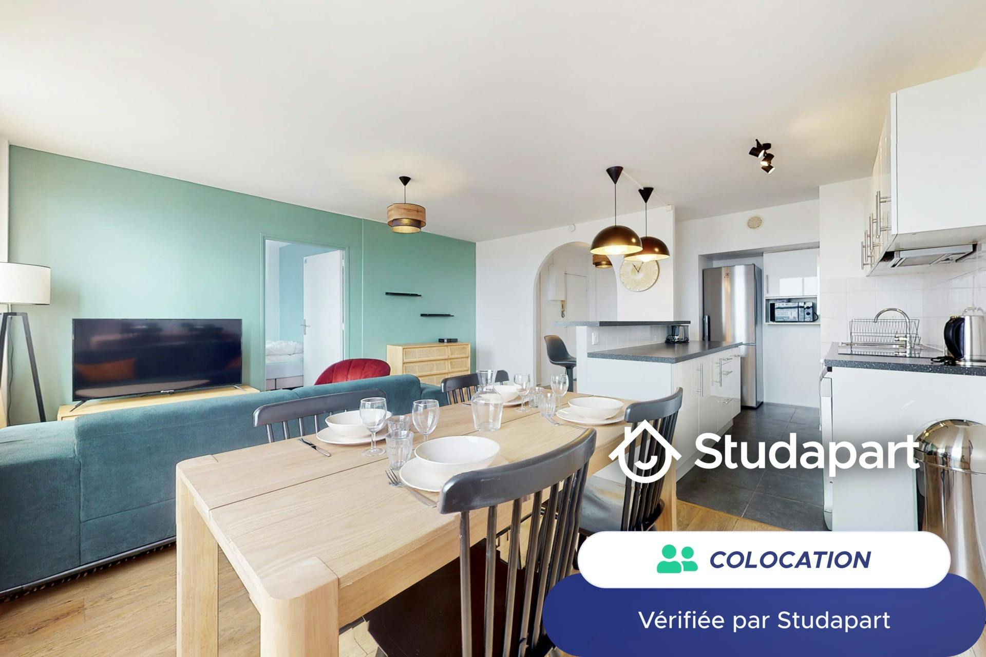 Private room for rent for €806 per month in Asnières-sur-Seine, Rue Robert Lavergne