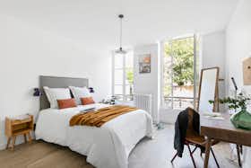 Private room for rent for €840 per month in Pontoise, Rue de la Coutellerie