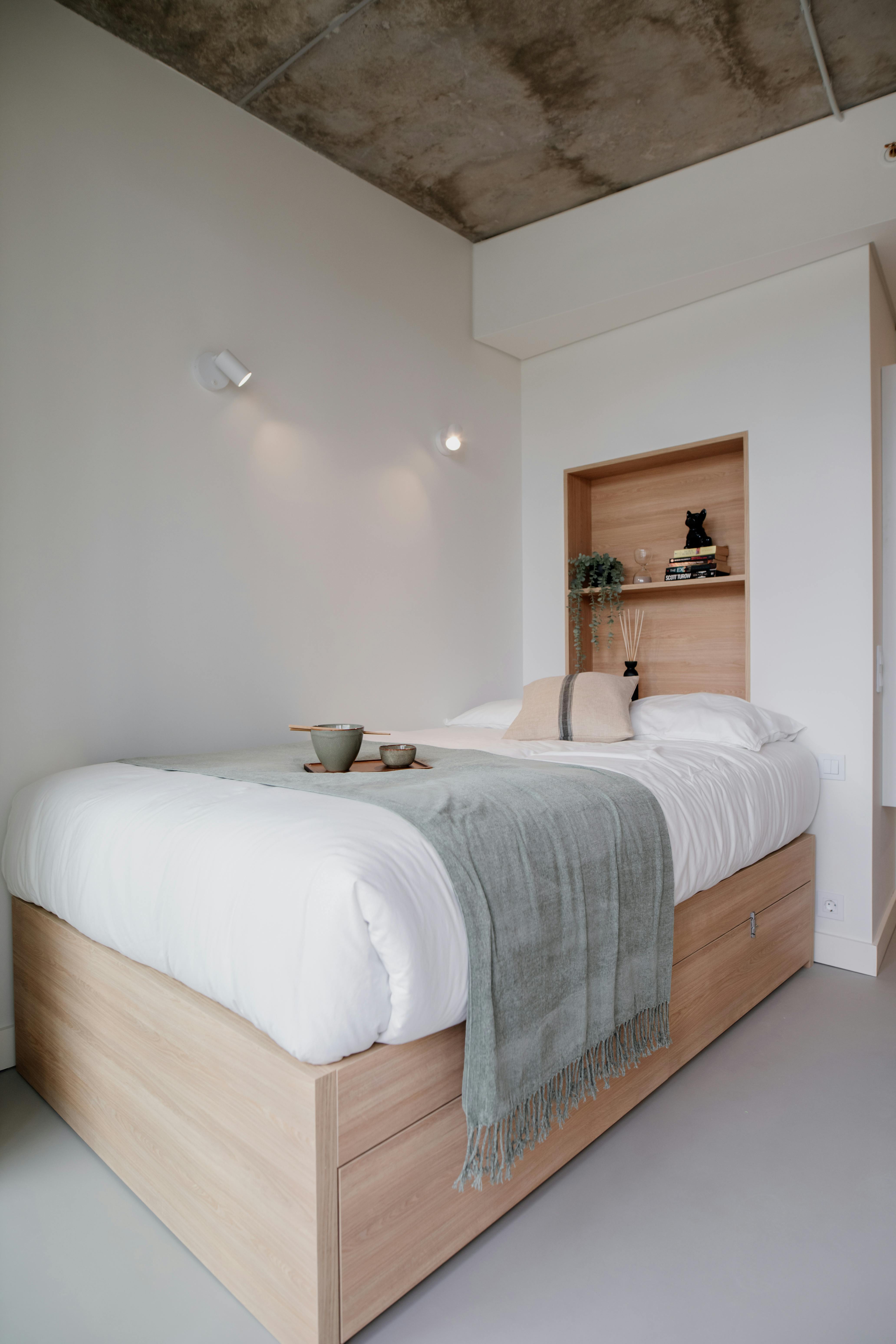 Studio for rent for €1,080 per month in Porto, Rua Manuel Pacheco de Miranda