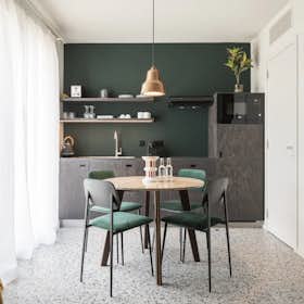 单间公寓 正在以 €1,450 的月租出租，其位于 Liège, Rue Paradis