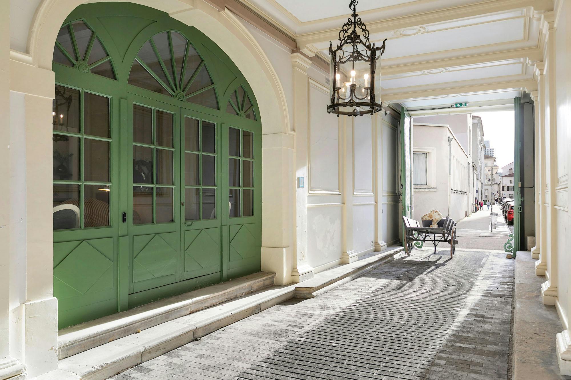 preview gallery tile