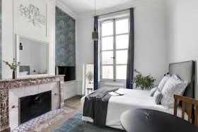 Appartement te huur voor € 830 per maand in Nancy, Rue du Manège