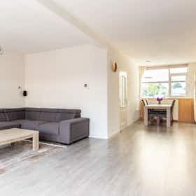 House for rent for €3,500 per month in Lelystad, Klip