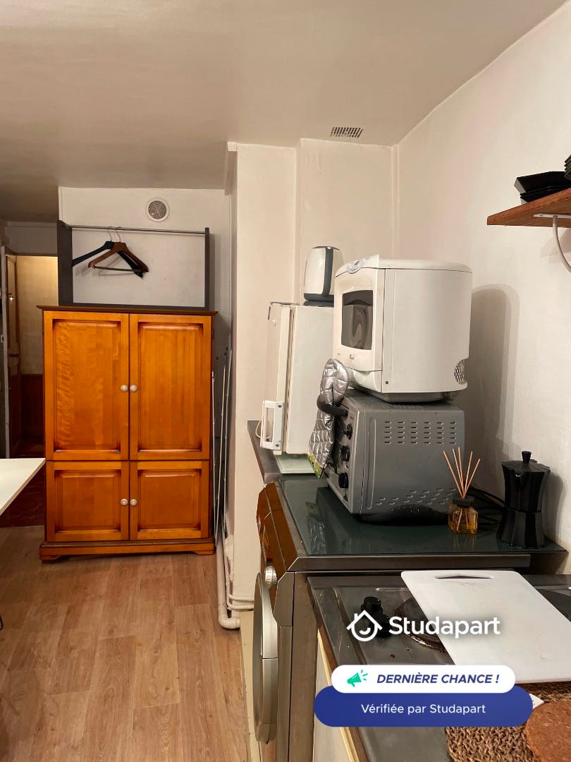 House for rent for €1,250 per month in Paris, Rue Henri Barbusse