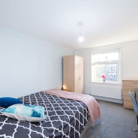 WG-Zimmer for rent for 864 £ per month in London, High Road