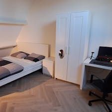 WG-Zimmer for rent for 850 € per month in Rotterdam, Groene Hilledijk