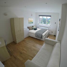 Private room for rent for £1,405 per month in London, Kings Road