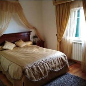 Private room for rent for €900 per month in Sintra, Rua Brincos de Princesa