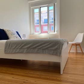 Private room for rent for €750 per month in Lisbon, Avenida António Augusto de Aguiar