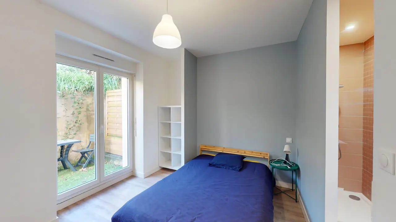Private room in Rue Auguste Kervern, Brest (1478683) room image 2