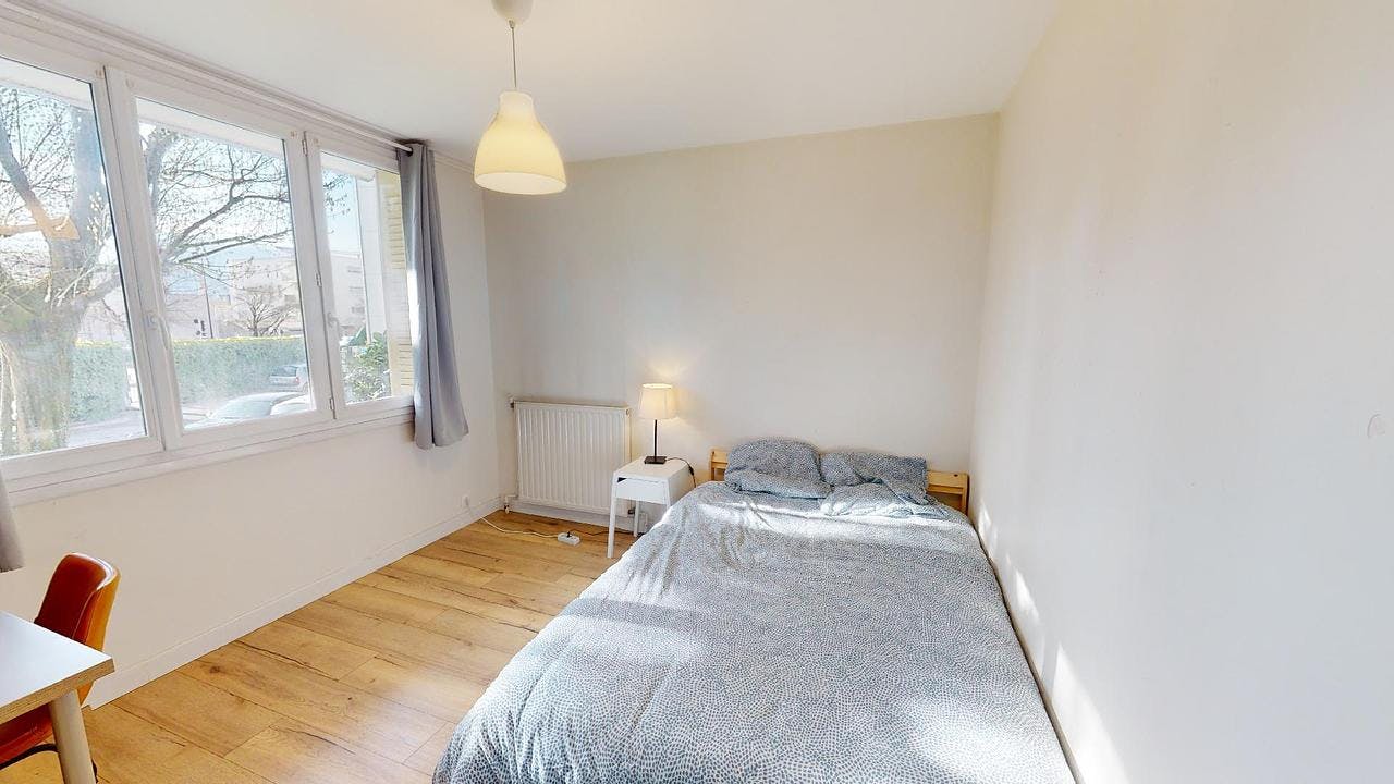 Single room Saint-Martin-D’Hères, 13m² — photo 1