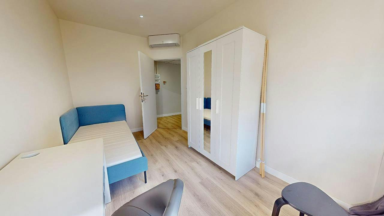 Private room for rent on Rue Victor Lagrange, Lyon - Vue 4