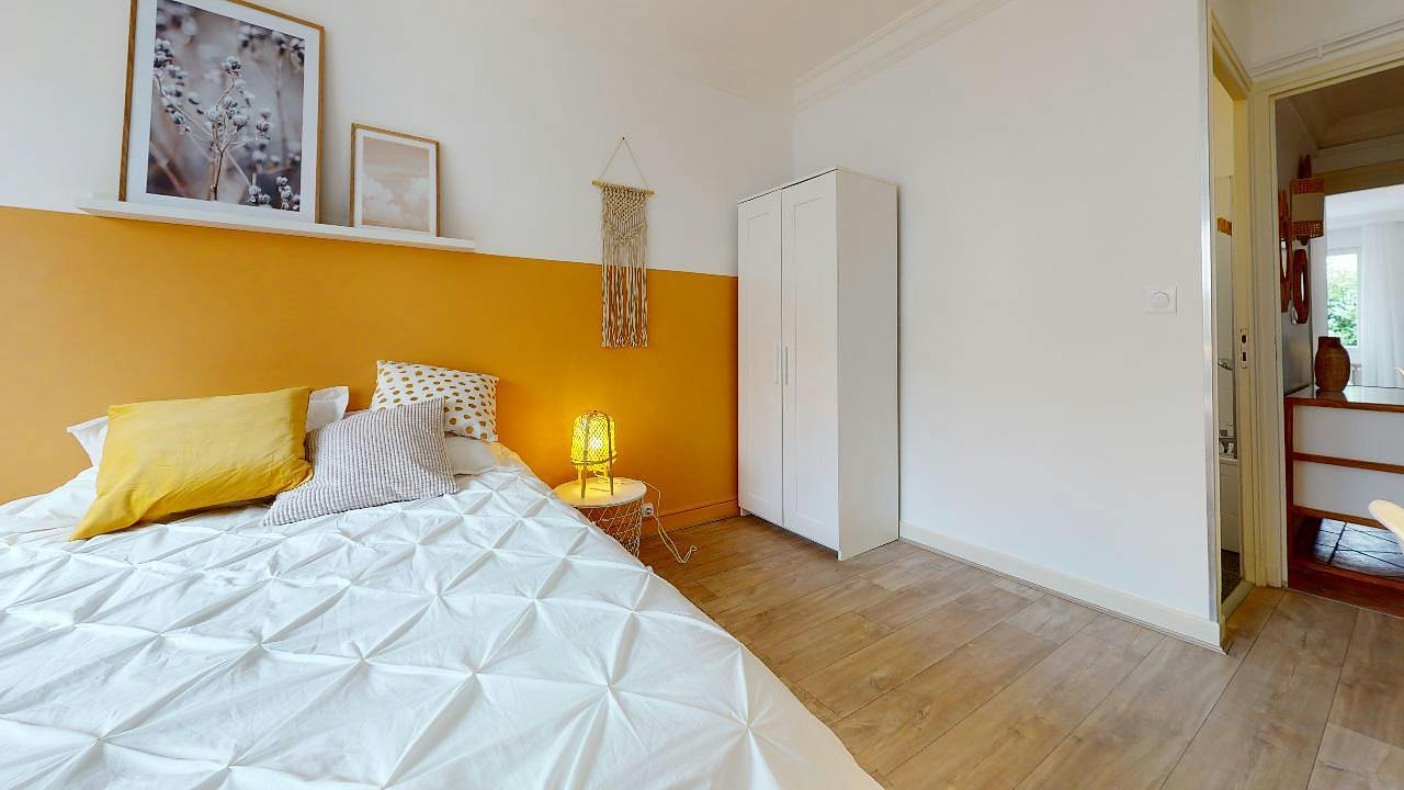 Apartment in Lyon, 8th Arrondissement - View 3
