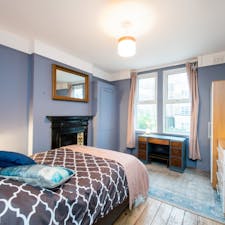 Private room for rent for £1,217 per month in London, Dumbarton Road