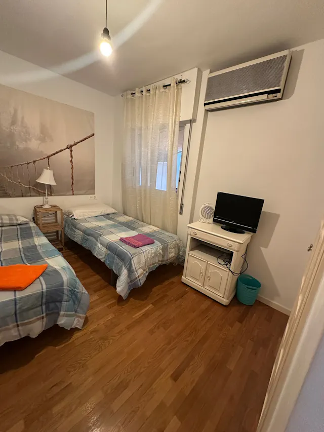 Private room in Calle Cruz, Murcia (1478962) room image 2