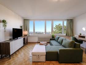 Apartment for rent for €4,500 per month in Wiener Neustadt, Neunkirchner Straße