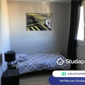 Chambre privée for rent for 370 € per month in Besançon, Rue de Fontaine Écu