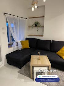 Apartment for rent for €540 per month in Saint-Étienne, Rue des Alliés