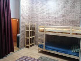 Gedeelde kamer te huur voor € 320 per maand in Sintra, Rua Brincos de Princesa