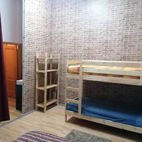 Gedeelde kamer for rent for € 320 per month in Sintra, Rua Brincos de Princesa