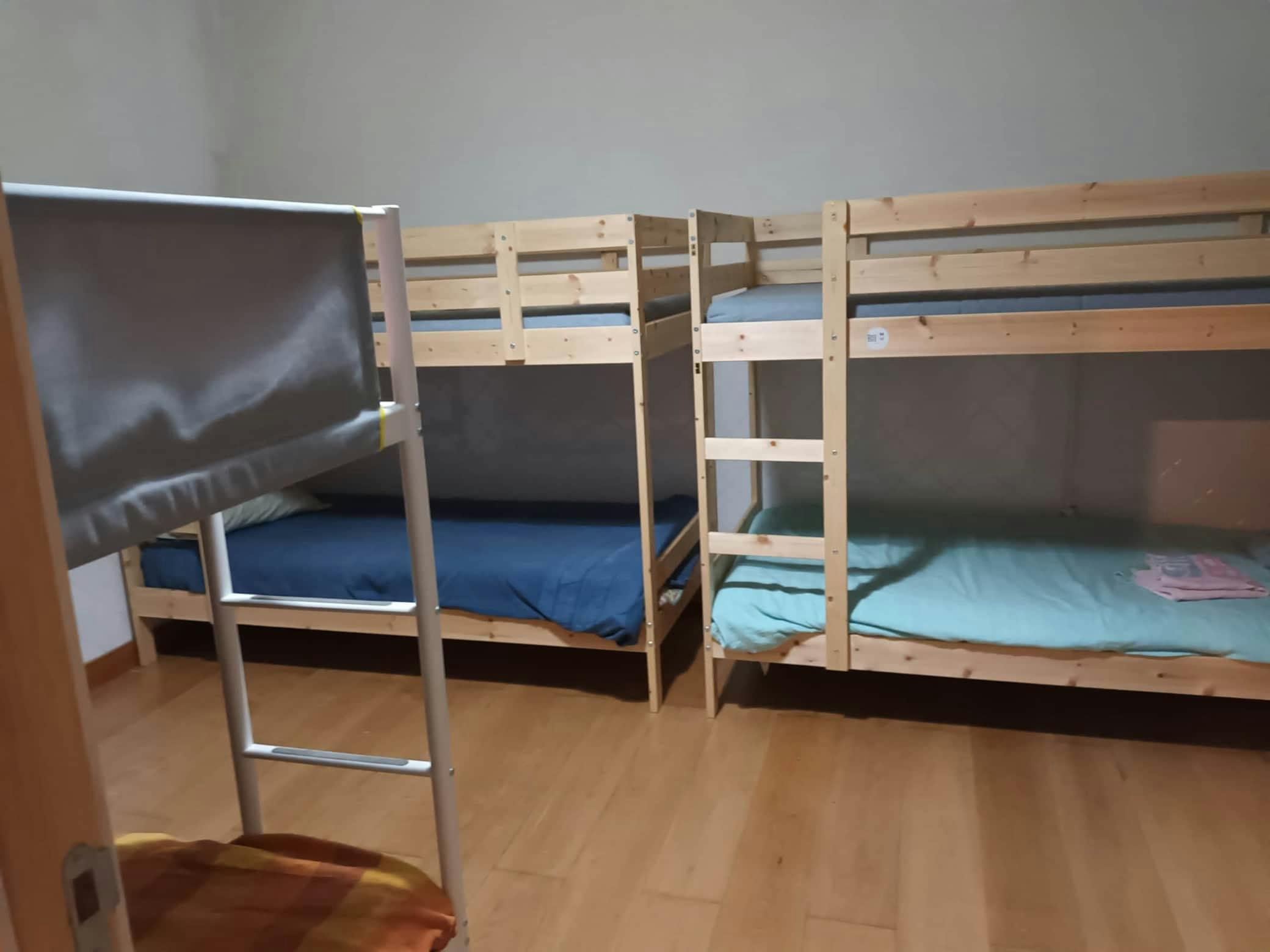 Gedeelde kamer te huur voor € 320 per maand in Sintra, Rua Brincos de Princesa