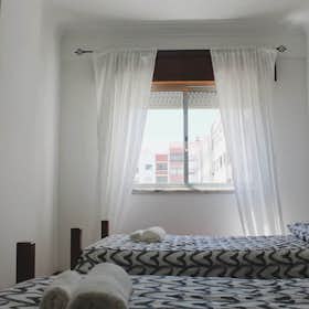 Private room for rent for €900 per month in Sintra, Praceta Francisco Martins