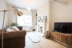 Casa para alugar por £ 1.500 por mês em Liverpool, Andrew Street