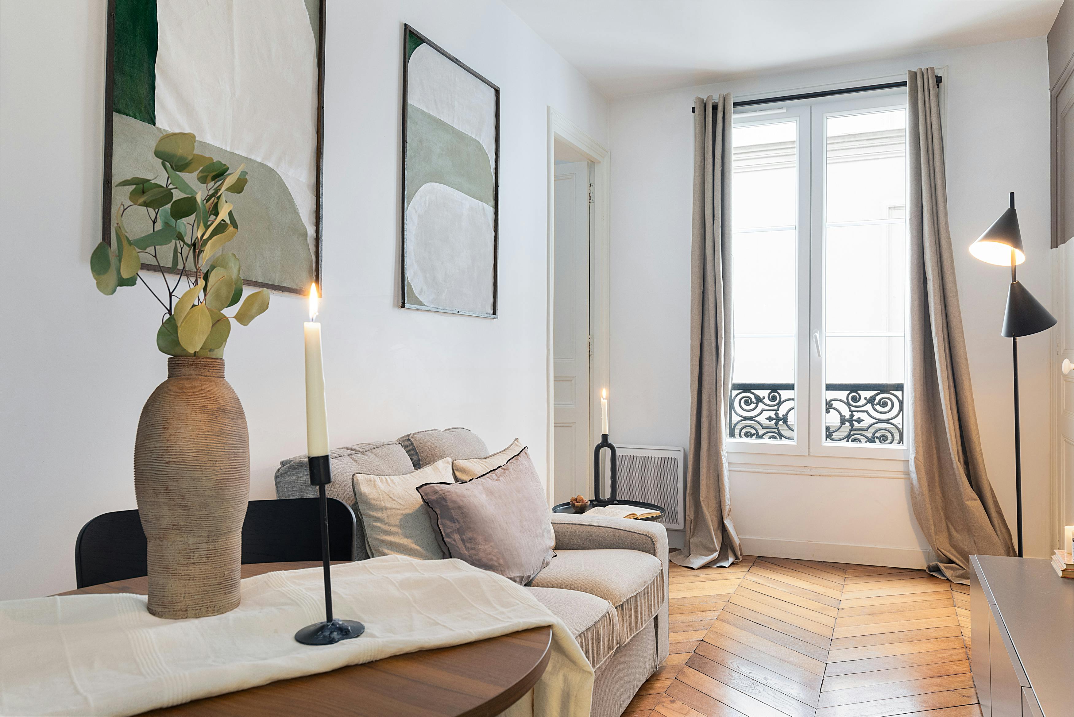 Apartment for rent for €2,716 per month in Paris, Rue du Caire