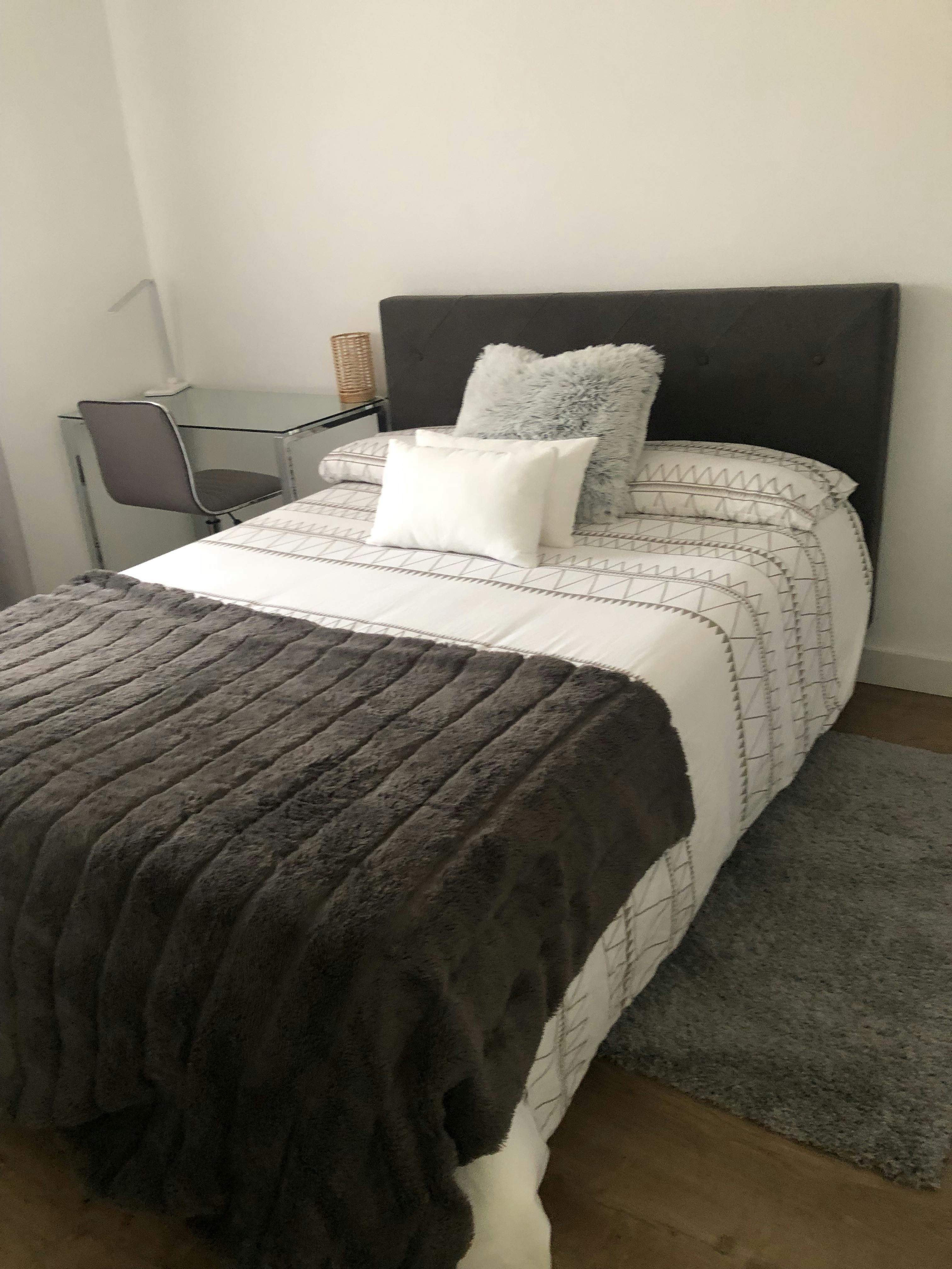 私人房间 正在以 €330 的月租出租，其位于 Alicante, Carrer Algol