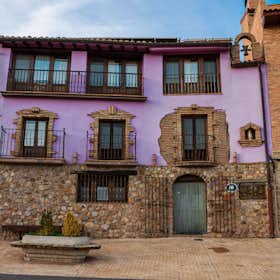 Private room for rent for €500 per month in Sojuela, Calle Mayor