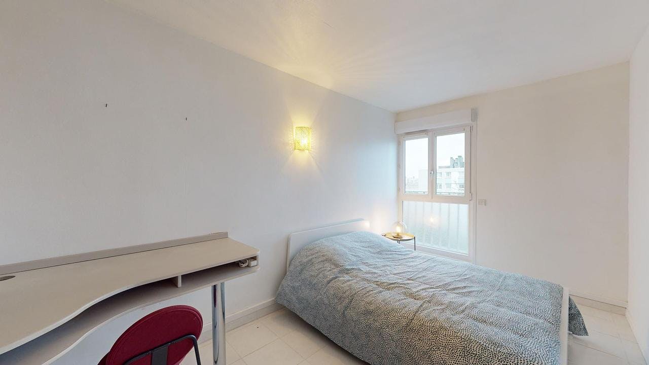 Отдельная комната сдается в аренду за 440 € в месяц в Mont-Saint-Aignan, Parc de la Risle