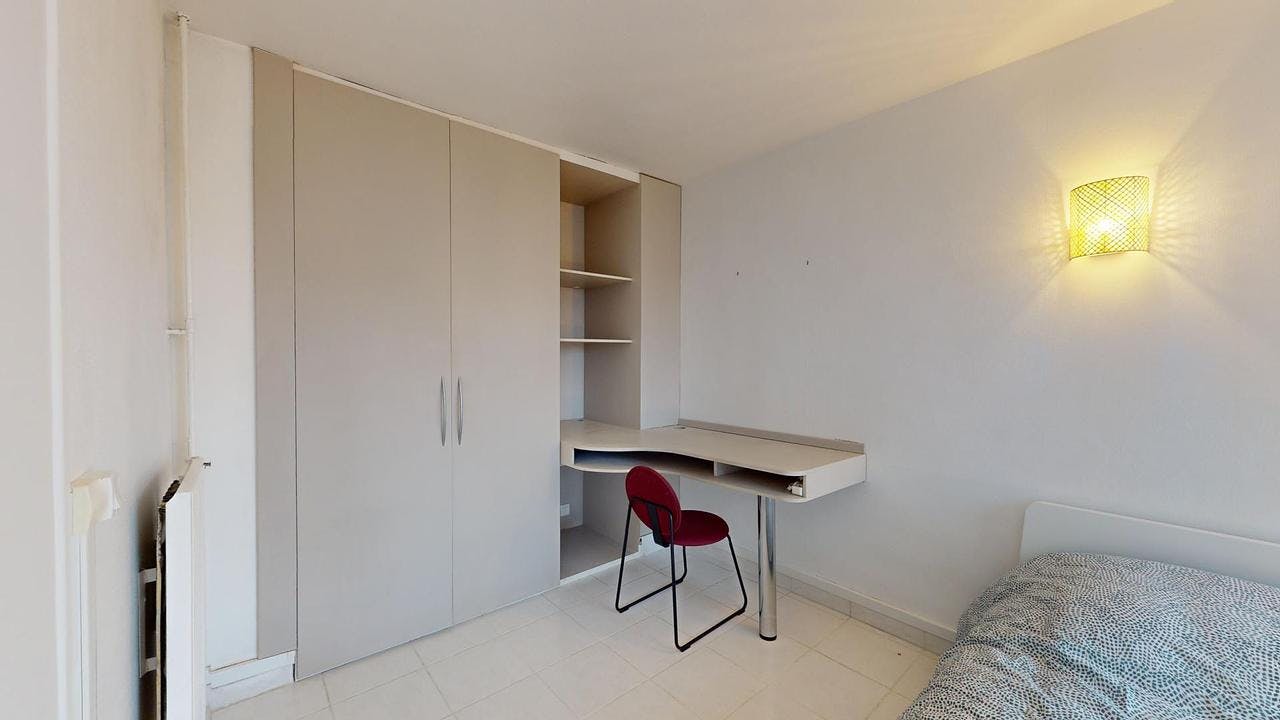 Apartment Mont-Saint-Aignan, 1 bed, 10m² — photo 2