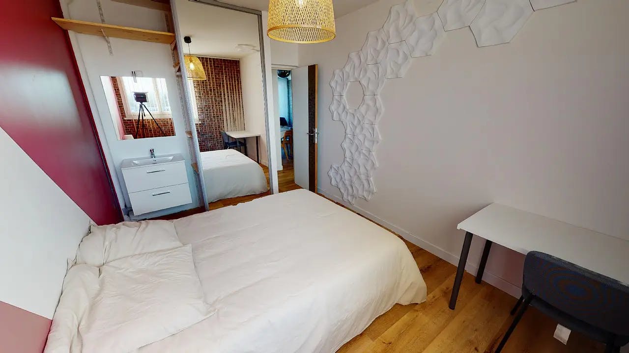 Отдельная комната сдается в аренду за 525 € в месяц в Cenon, Rue Camille Pelletan