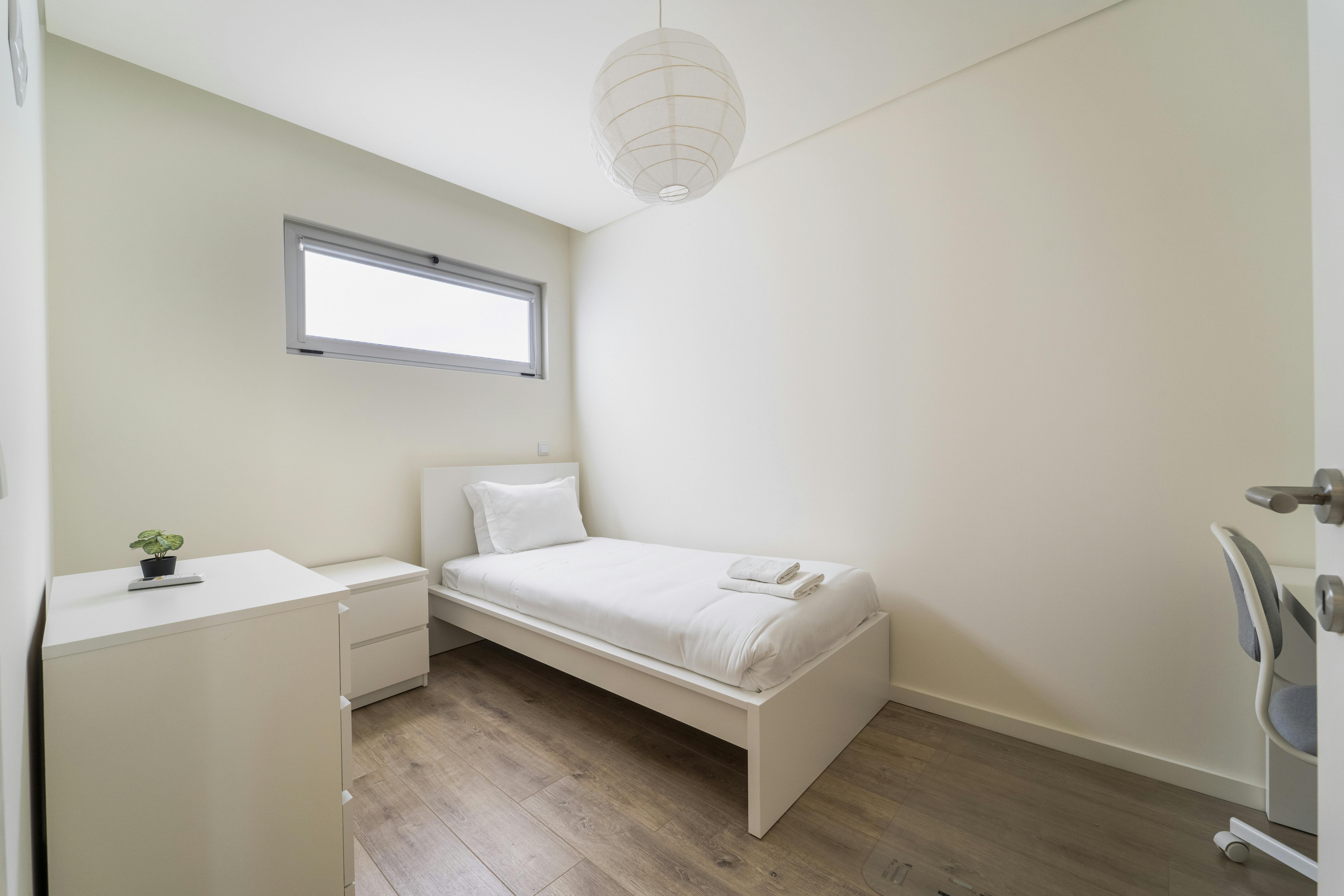 WG-Zimmer zu mieten für 400 € pro Monat in Braga, Rua Dom Pedro V