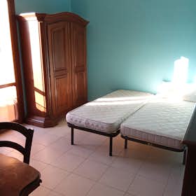 Lägenhet for rent for 500 € per month in Padova, Via Fratelli Cervi