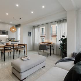 Apartment for rent for €4,256 per month in Barcelona, Carrer d'Arimon