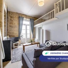 Apartment for rent for €1,230 per month in Bordeaux, Quai de la Monnaie