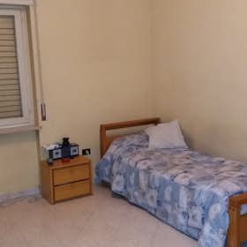 Private room for rent for €190 per month in Potenza, Via Leonardo da Vinci