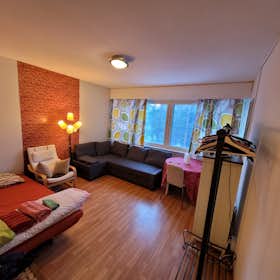 单间公寓 正在以 €880 的月租出租，其位于 Espoo, Iivisniemenkatu