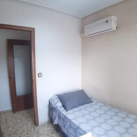 Private room for rent for €200 per month in Murcia, Calle Ricardo Zamora