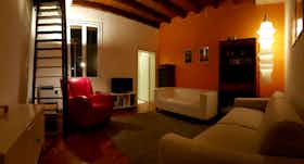 Appartement te huur voor € 1.200 per maand in Padova, Via Domenico Campagnola