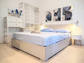 单间公寓 正在以 €1,300 的月租出租，其位于 Milan, Via Giuseppe Tartini