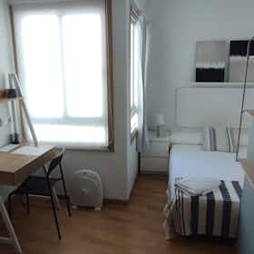 WG-Zimmer zu mieten für 400 € pro Monat in Vigo, Rúa do Conde de Torrecedeira