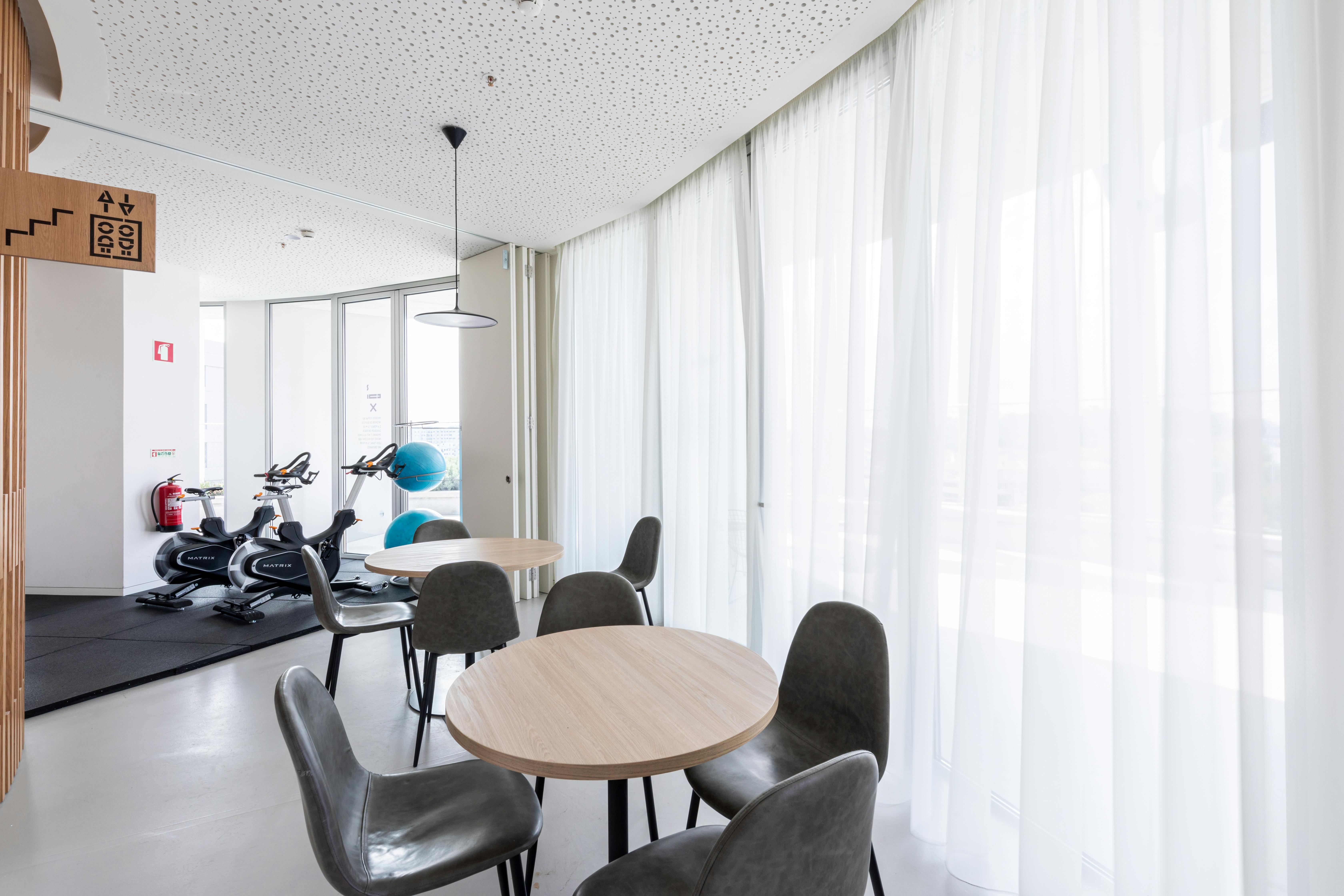 Single room Porto, 1 bed, 18m² — photo 1