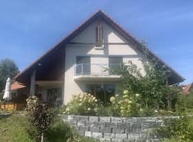 Будинок за оренду для 2 461 EUR на місяць у Wünnewil-Flamatt, Steinackerstrasse