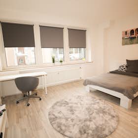 Отдельная комната сдается в аренду за 945 € в месяц в Köln, Hohe Straße
