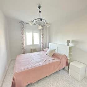 Приватна кімната за оренду для 340 EUR на місяць у Toledo, Avenida Río Ventalomar